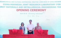 Resmikan Lab RI-Tiongkok, Luhut Minta Lanjutkan Hilirisasi Industri Mineral RI   