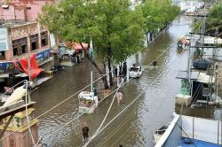 Pakistan Diguyur Hujan Lebat, Jalan Banjir hingga Nelayan Tidak Berani Melaut