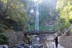 Cerita Akhir Pekan: Menikmati Sejuknya Alam Air Terjun Grojogan Sewu