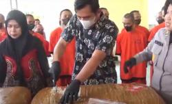 Polda DIY Bongkar Peredaran Ganja Jaringan Jogja-Aceh, 2 Tersangka Ditangkap<