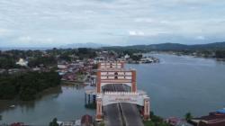 Viral Gerbang Wisata Kendari-Toronipa Senilai Rp33,8 Miliar, Dinding Banyak Lubang