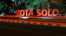 7 Tempat Nongkrong Malam di Solo, Suasana Friendly Menunya Nikmat<
