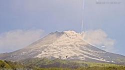 Gunung Merapi Erupsi Hari Ini, Semburkan Awan Panas Guguran Sejauh 1.100 Meter<