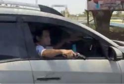 Viral Pria Tembak Ban Mobil Pengendara Lain gegara Jengkel Tak Bisa Nyalip di Demak<