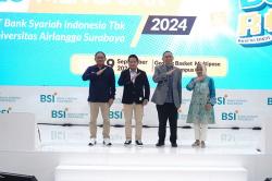 Dorong Literasi Keuangan Syariah dan Beasiswa bagi Mahasiswa Berprestasi di Jawa Timur