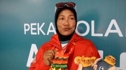 Bangga, Nenek Satu Cucu Atlet Menembak asal Papua Raih 3 Medali Emas di PON 2024<