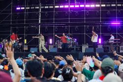Penampilan Maliq & D’Essentials Buka Festival Musik Pestapora 2024
