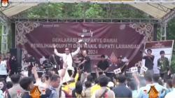 Heboh Simpatisan Calon Bupati Lamandau Tebar Uang saat Deklarasi Pilkada Damai<