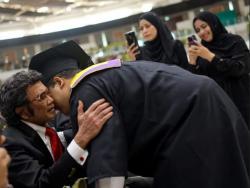 Rhoma Irama Hadiri Wisuda Putranya di UMS, Lagu Keramat Ikut Bergema<