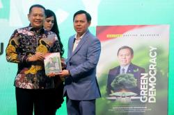 Peluncuran Buku Green Democracy