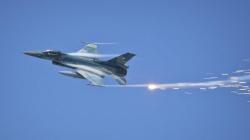 Semarak Dirgantara 2024, Aksi Penerbang Jet Tempur TNI AU Pukau Warga Yogyakarta <