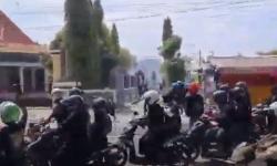 Tuban Mencekam! Ratusan Pemuda Perguruan Silat Bentrok dengan Warga, Rumah-Toko Rusak<