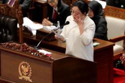 Ekspresi Puan Maharani Menangis saat Pidato Terakhir sebagai Ketua DPR 2019-2024