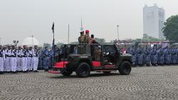 Suasana Gladi Bersih HUT ke-79 TNI di Monas, Pasukan Berbaris Pesawat Beratraksi