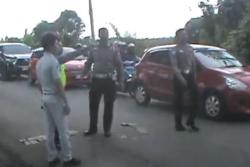 Jatuh Dibonceng Ibu, Bocah Hendak Ngaji di Tanah Laut  Tewas Terlindas Truk<
