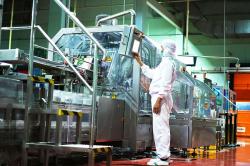Melihat Pabrik Pintar yang Menghasilkan Produk Nutrisi Berkualitas