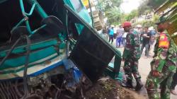 Kronologi Kecelakaan Beruntun 6 Kendaraan di Tanah Datar, Truk Alat Berat Rem Blong<