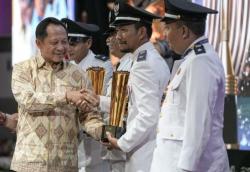 Cegah Urbanisasi, Mendagri Tito Karnavian Dorong Desa sebagai Sentra Ekonomi Baru<