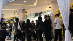 Jenazah Cagub Malut Benny Laos Tiba di Rumah Duka dan Krematorium Sentosa Jakarta