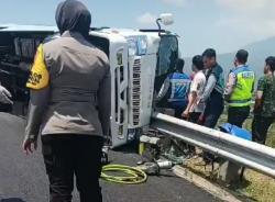 Ini Identitas 4 Korban Tewas Minibus Rombongan Santri Kecelakaan di Tol Ungaran<