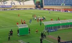 Kondisi Terbaru Tyronne del Pino usai Pingsan saat Persib Vs Persebaya