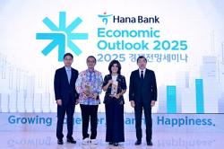 Economic Outlook 2025: Menavigasi Ekonomi dan Politik di Era Transisi