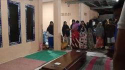 Jenazah Sri Erni TKW yang Meninggal di Suriah Tiba di Sukabumi, Tangis Keluarga Pecah<