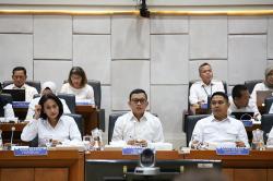 Menteri PPMI dan DPR Bahas Perlindungan Pekerja Migran Indonesia