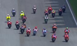 Eksklusif! Detik-Detik Kecelakaan 3 Pembalap di MotoGP Malaysia 2024, Kepala Jack Miller Kena Ban