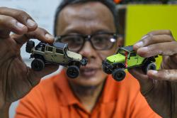 Jasa Modifikasi Mobil Miniatur di Pasar Gembrong Tembus ke Eropa