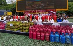 Polisi Bongkar Sindikat Pengoplos Beras Bulog-Terigu hingga Elpiji 3 Kg di Jabar<