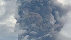 Gunung Lewotobi Laki-Laki Meletus, PVMBG: Berstatus Awas<