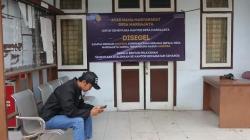 Kades di Lebak Tersandung Kasus Narkoba, Warga Segel Kantor Desa Margajaya<