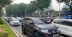 Jelang Timnas Indonesia vs Jepang, Jalanan sekitar GBK Padat