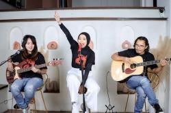 Menikmati Kopi dan Musik Band Papan Atas di Lavoir Coffee & Studio