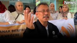 Tuntut Kejelasan Beasiswa Indonesia Maju, Puluhan Orang Tua Datangi Kantor Puspresnas 