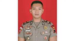 Kapolri Beri Penghargaan Kenaikan Pangkat Anumerta untuk AKP Ryanto Ulil Anshar<