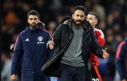 Ruang Ganti Man United Panas! Ruben Amorim Ngamuk dan Hancurkan TV usai Dihajar Brighton