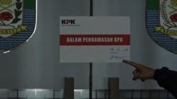 Usai OTT, Ruang Kerja Gubernur dan Sekda Bengkulu Disegel KPK<