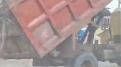 Detik-Detik Truk Pasir Tabrak Gerobak Pedagang dan 2 Kendaraan di Bengkulu Terekam CCTV<