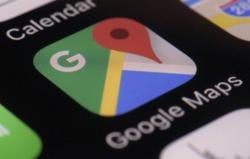 Ikuti Google Maps, Mobil BMW Terjun Bebas di Tol Krian-Gresik<