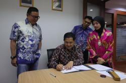Jalin Kerja Sama Pembiayaan Pelaku Usaha Produktif, MNC Leasing dan Bank Kalteng Tanda Tangani MoU Rp100 Miliar 