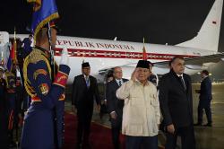 Presiden Prabowo Tiba di Kairo, Disambut Pasukan Jajar Kehormatan