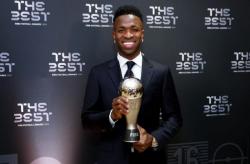 Vinicius Jr Raih Penghargaan Pemain Terbaik FIFA 2024, Ini Daftar Lengkap Para Pemenang