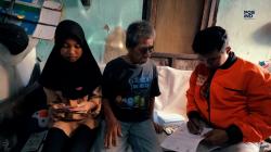 Mudahkan Pelayanan, Pos IND Salurkan Bansos ATENSI YAPI Door to Door di Semarang
