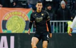 Badai Cedera, Pelatih Venezia Cari Tandem Baru untuk Jay Idzes