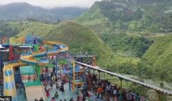 Libur Nataru Berakhir, Ribuan Wisatawan Padati Objek Wisata Guci Tegal<