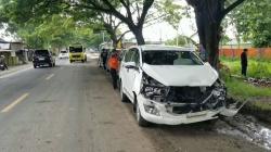 Kecelakaan Beruntun di Ngawi, 4 Mobil dan 1 Bus Tabrakan gegara Pemotor Jatuh<