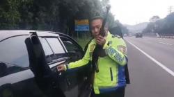 Anggota PJR Cipularang Amankan Mobil Komplotan Ganjal ATM, Pelaku Bersenjata Api Kabur<