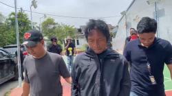 Nanang Gimbal Pembunuh Sandy Permana Tiba di Polda Metro, Diperiksa Intensif